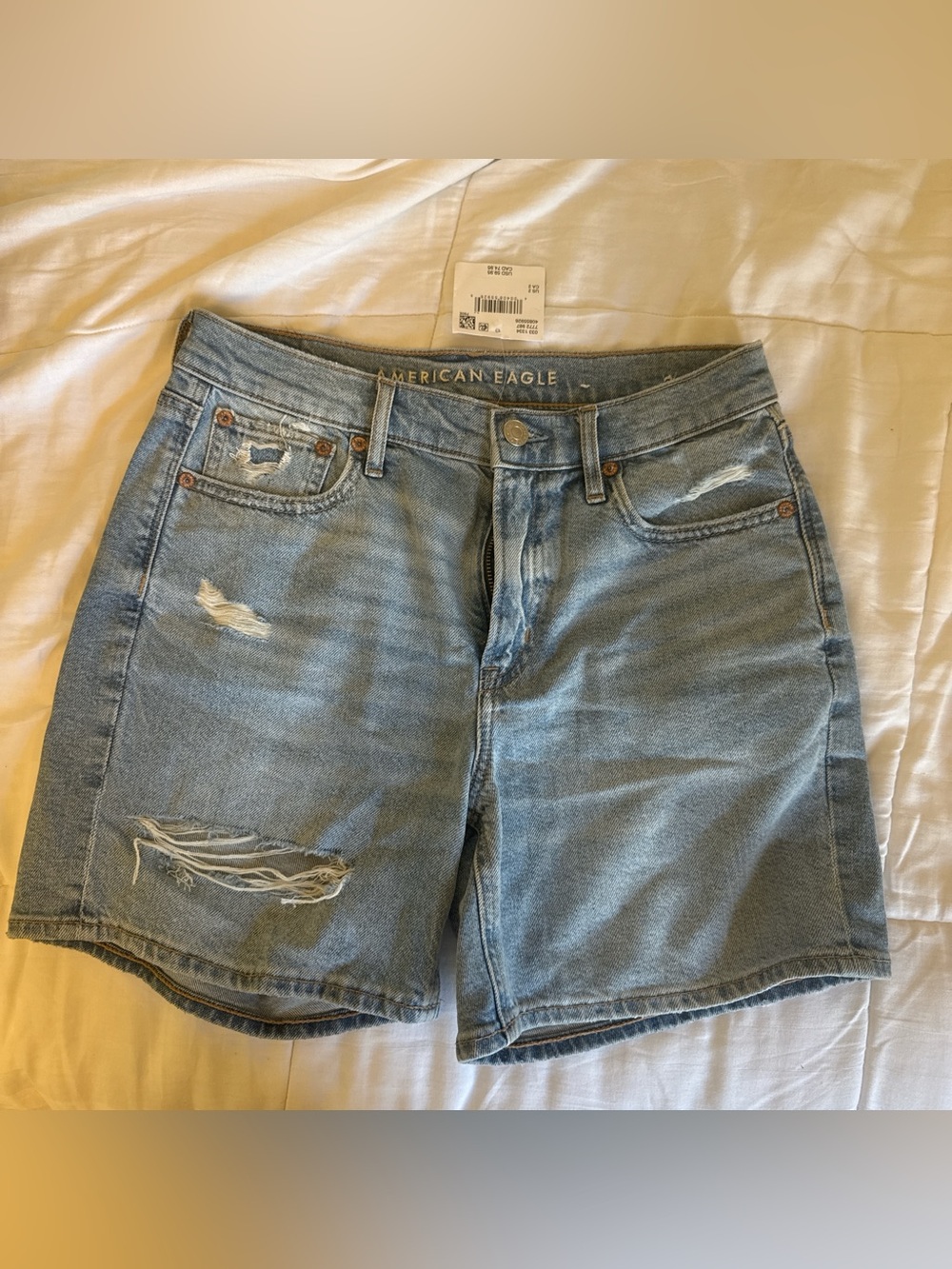 NWT American Eagle Light Wash Distressed Relaxed Shorts